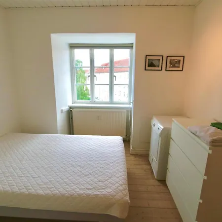 Taet Ved Havnen Aalborg